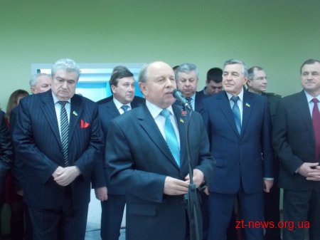 У День Святого Миколая у Житомирі урочисто відкрили оновлений легкоатлетичний манеж центрального стадіону