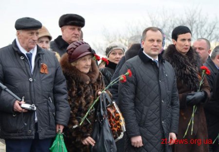 Житомир передав естафету Кіровограду – капсулу із землею та прапор