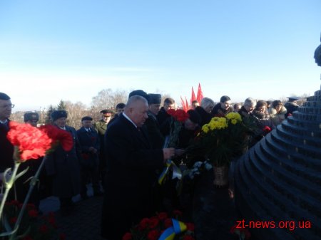 У Житомирі відбулося покладання квітів з нагоди 70-ї річниці визволення Житомирської області від фашистських загарбників