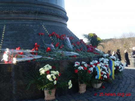 У Житомирі відбулося покладання квітів з нагоди 70-ї річниці визволення Житомирської області від фашистських загарбників