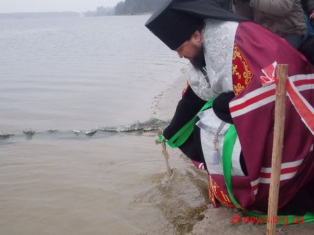 У гідропарку вже освятили воду на Водохреще
