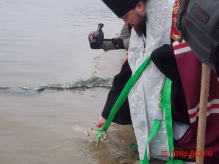 У гідропарку вже освятили воду на Водохреще