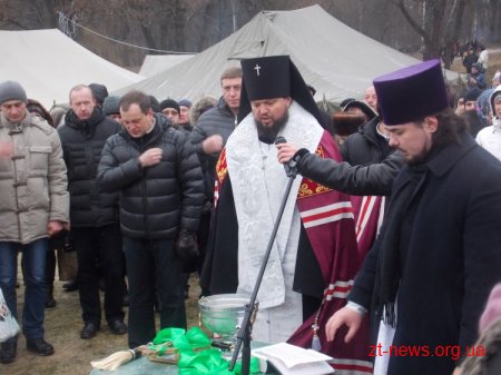 У гідропарку вже освятили воду на Водохреще