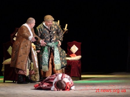 Закарпатський театр презентував у Житомирі виставу "Назар Стодоля"