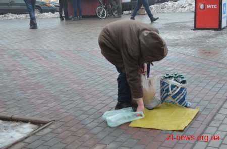 У рамках боротьби зі стихійною торгівлею у Житомирі провели черговий рейд
