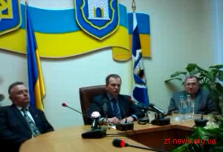 За ніч у лікарні міста звернулися за допомогою 22 міліціонери