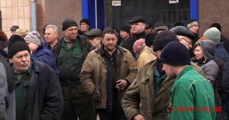 У Бердичеві працівники заводу «Прогрес» перекрили дорогу