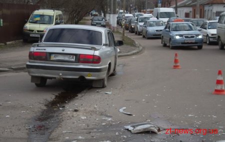 В Житомирі зіткнулися Опель та Волга на перехресті Щорса-Ватутіна