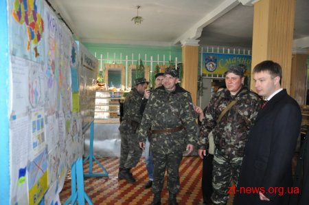 Військовозобов’язані у Бердичеві демонструють бойовий дух і бажання захищати Батьківщину
