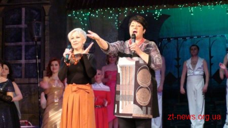 Колектив драмтеатру влаштував грандіозний концерт з нагоди 70-го ювілейного сезону