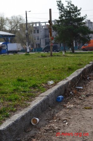 У Житомирі триває загальноміська толока: десь прибрано, десь ні