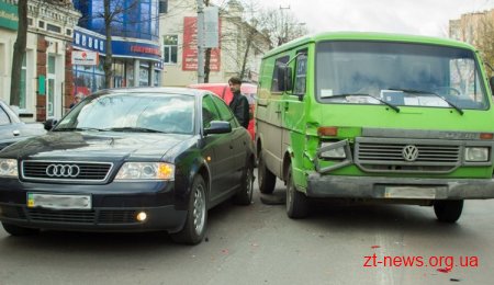 Через ДТП у центрі Житомира зупинилися тролейбуси