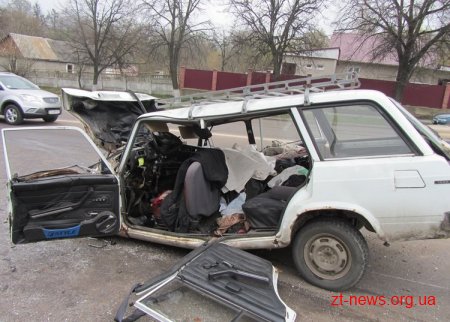 У Житомирі сталася масштабна ДТП за участю трьох автомобілів