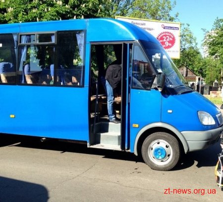 У Житомирі маршрутка наздогнала вантажний автомобіль