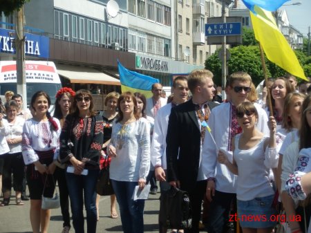 У Житомирі відбулося урочисте відкриття найбільшого прапора в Україні