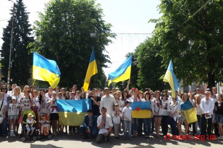 У Житомирі вдруге провели Мегамарш у вишиванках