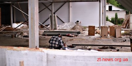 На будівництві АТБ знову "закипіла" робота
