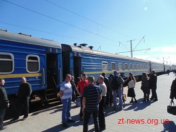 На Житомирщину прибувають біженці з Донецької та Луганської областей На Житомирщину прибувають біженці з Донецької та Луганської областей