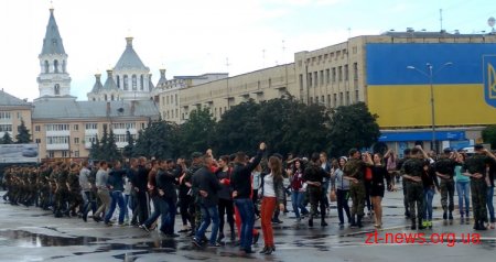 У Житомирі відбулася репетиція офіцерського випускного балу