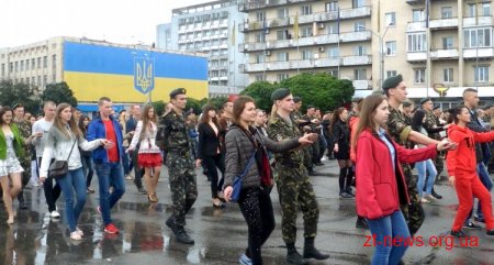 У Житомирі відбулася репетиція офіцерського випускного балу