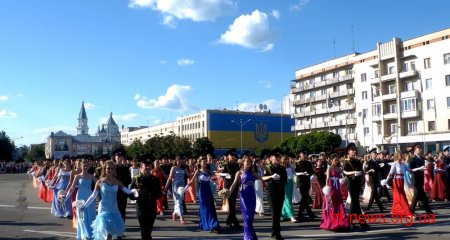 У Житомирі вдруге відбувся офіцерський бал