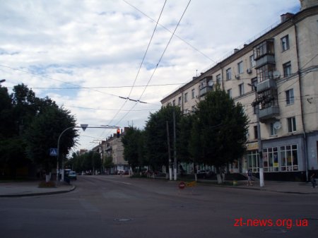 Центральну вулицю Житомира планують асфальтувати 4 дні