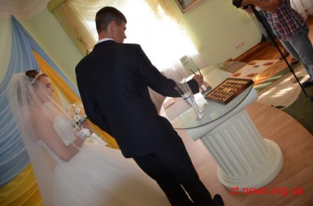 У Житомирі військовий одружився під час відпустки