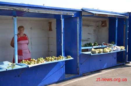 В Житомирі ліквідували стихійну торгівлю в районі ринку «Тетерів»