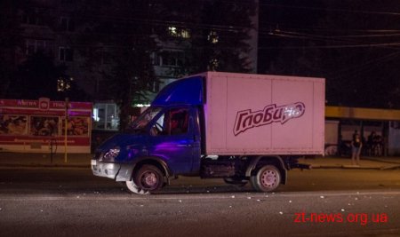У Житомирі пішохода збила «Газель», а потім SsangYong
