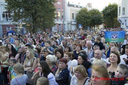 У Житомирі відбувся телемарафон "95-та, МИ З ВАМИ!"