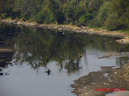 Зміліла головна артерія міста Житомир - річка Тетерів