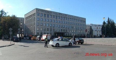 У Житомирі міліція оточила будівлю ОДА