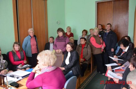 Квіткарі просять не виганяти їх з вулиці Небесної Сотні