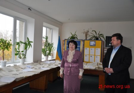 У Державному архіві відкрилася виставка документів про історію Коростишівського педагогічного коледжу ім. І. Я. Франка