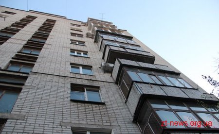 Житомирські міліціонери врятували хлопчика, який хотів потрапити на вулицю через балкон