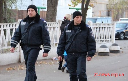 Житомирські міліціонери врятували хлопчика, який хотів потрапити на вулицю через балкон