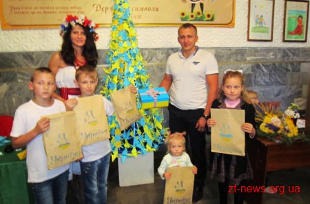 Малинські школярі передали синьо-жовтих журавликів бійцям в зону АТО