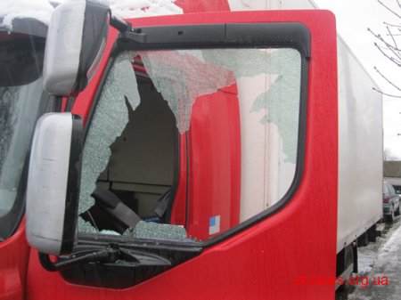 Житомирські правоохоронці затримали тріо кваліфікованих автомобільних злодіїв