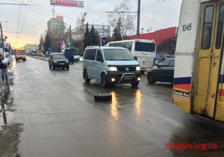 У Житомирі в маршрутки на ходу відвалилося колесо