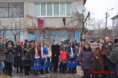 Меморіальну дошку на честь загиблого бійця 95-ої бригади встановили у Бердичеві