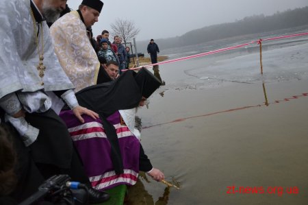 У гідропарку вже освятили воду на Водохреще