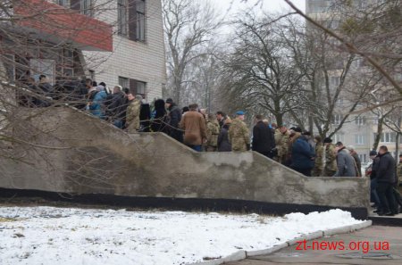 Житомиряни попрощалися зі старшиною Віталієм Мазуром