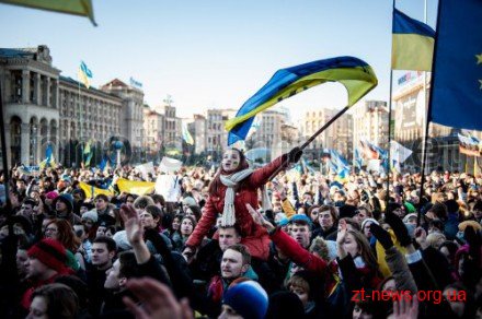 Житомирські активісти цікавляться, чому досі не притягнули до відповідальності винних у злочинах під час Євромайдану Житомирські активісти цікавляться, чому досі не притягнули до відповідальності винних у злочинах під час Євромайдану