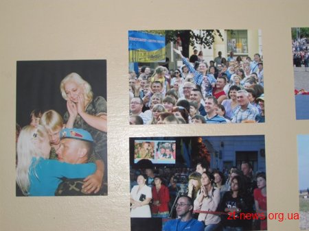У Житомирі відкрилася фотовиставка «Не заживає в серці рана…»