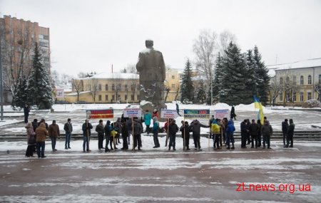 Автопідприємці з Бердичева приїхали до Житомира вимагати скасування акцизу на переобладнання транспортних засобів