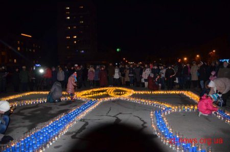 Близько тисячі вірян різних конфесій спільно молилися за Небесну Сотню