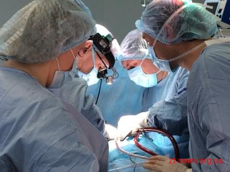 В кардіохірургічному центрі вперше в Житомирській області проведено операцію на відкритому серці В кардіохірургічному центрі вперше в Житомирській області проведено операцію на відкритому серці