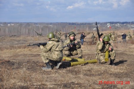 Вперше за весь період часткової мобілізації під Житомиром бійці стрибали з парашутом