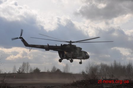 Вперше за весь період часткової мобілізації під Житомиром бійці стрибали з парашутом