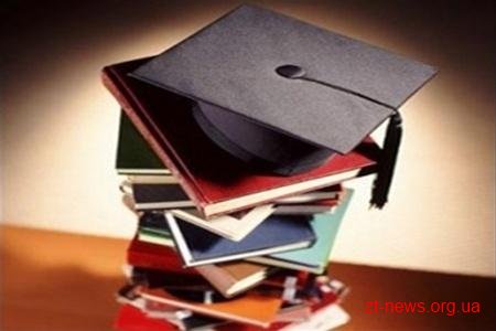 В Україні до кінця 2015 року можуть закрити 60 ВНЗ та їх філії